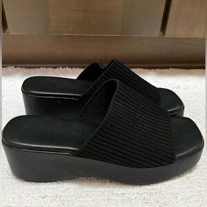 Black platform sandals